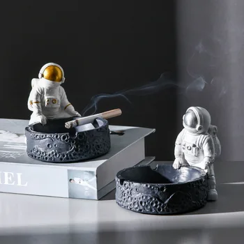 WHYOU Żywica Astronauta Ceramiczna Popielniczka Samochodowy Ornament Wzór Meble Do Domu Ozdoby Prezenty Na Walentynki